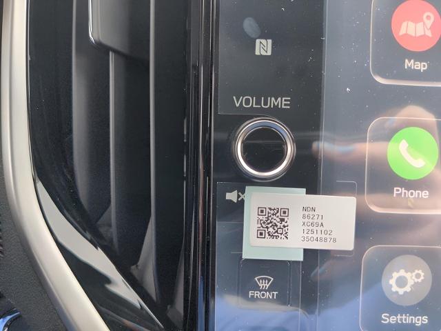 2025 Subaru Ascent Vehicle Photo in Green Bay, WI 54304
