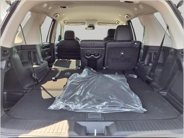 2025 Honda Pilot Vehicle Photo in Oshkosh, WI 54904