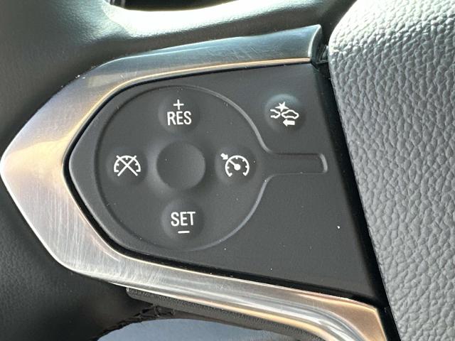 2023 Chevrolet Traverse Vehicle Photo in Roslyn, NY 11576