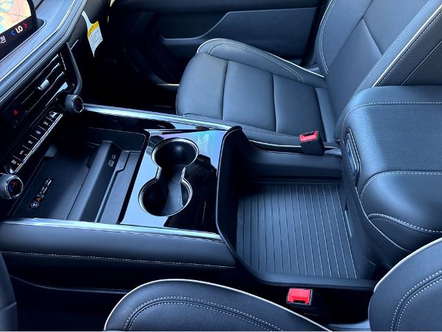 2025 Chevrolet Suburban Vehicle Photo in BEAUFORT, SC 29906-4218