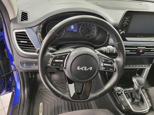 2023 Kia Seltos Vehicle Photo in Neenah, WI 54956