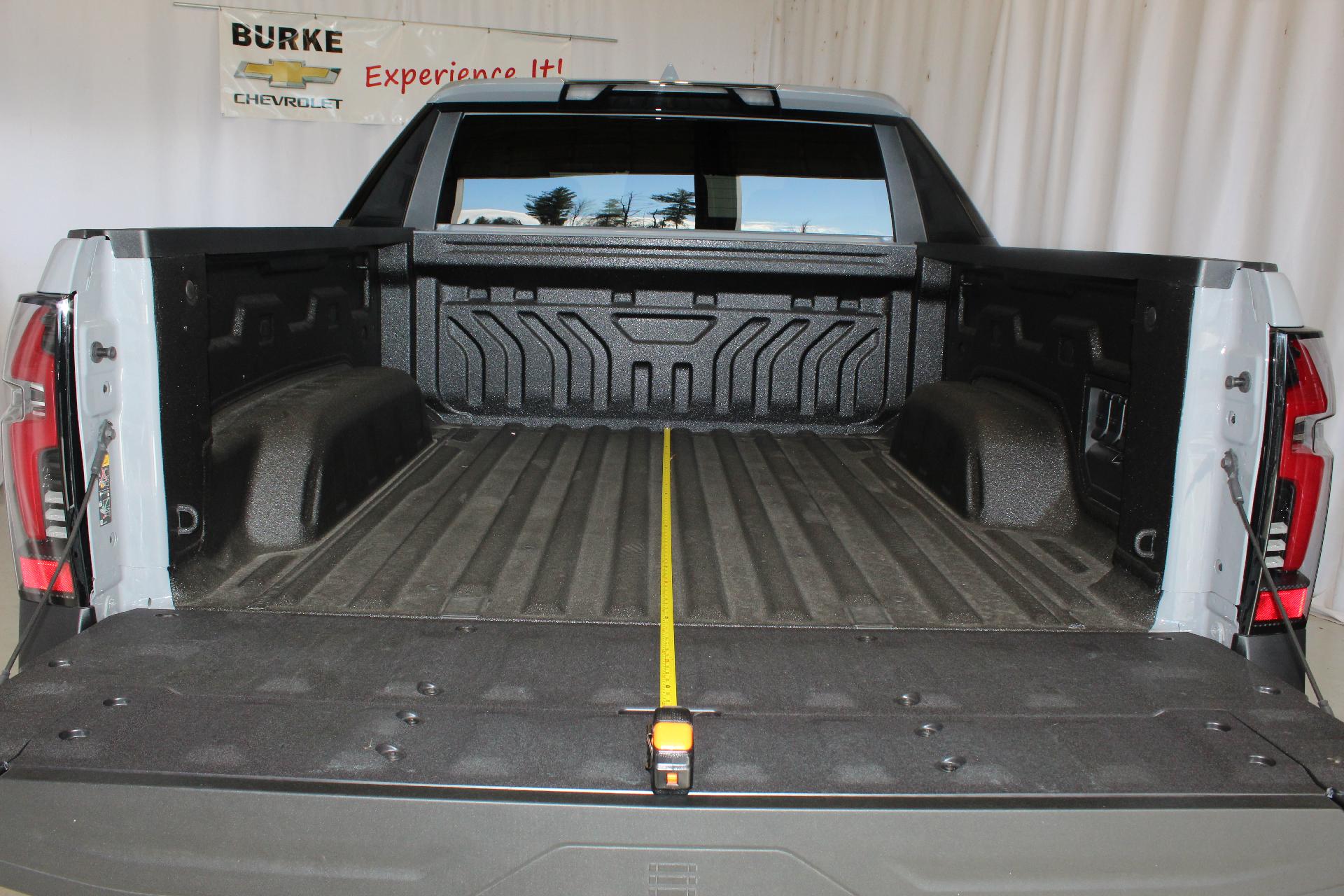 2025 Chevrolet Silverado EV Vehicle Photo in NORTHAMPTON, MA 01060-1120