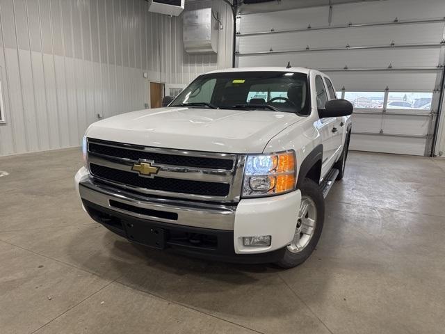 Used 2011 Chevrolet Silverado 1500 LT with VIN 3GCPKSE32BG154215 for sale in Glenwood, Minnesota