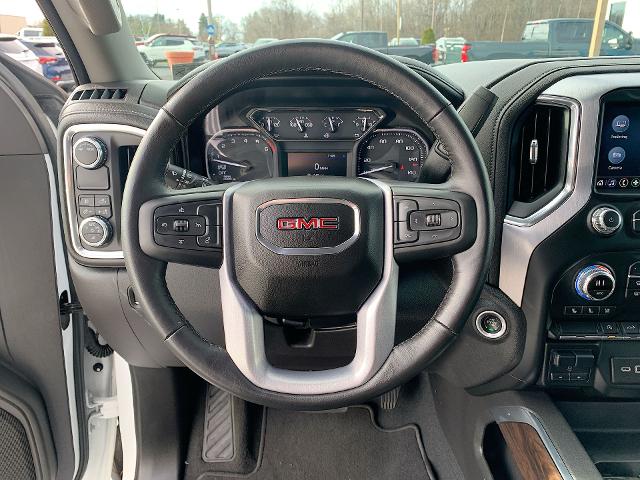 2021 GMC Sierra 1500 Vehicle Photo in MOON TOWNSHIP, PA 15108-2571