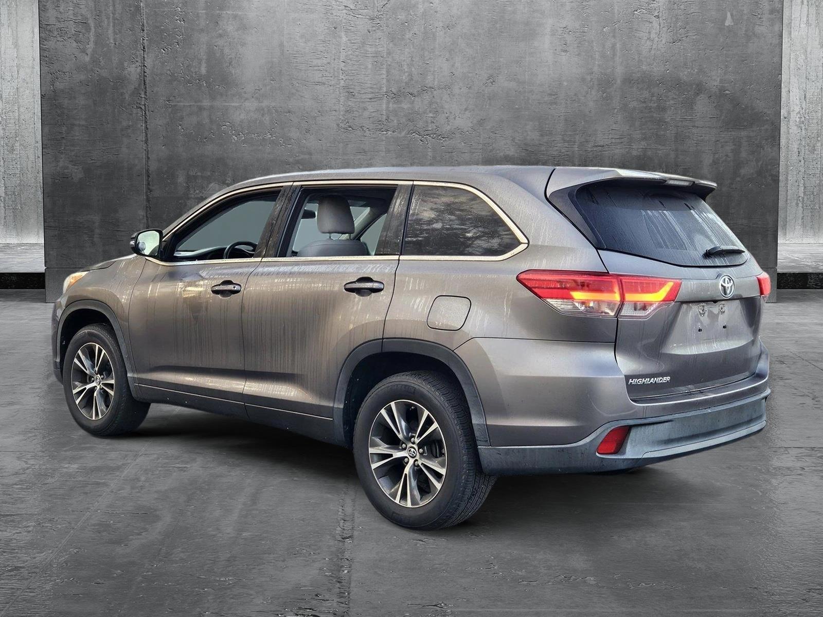 2018 Toyota Highlander Vehicle Photo in Clearwater, FL 33764