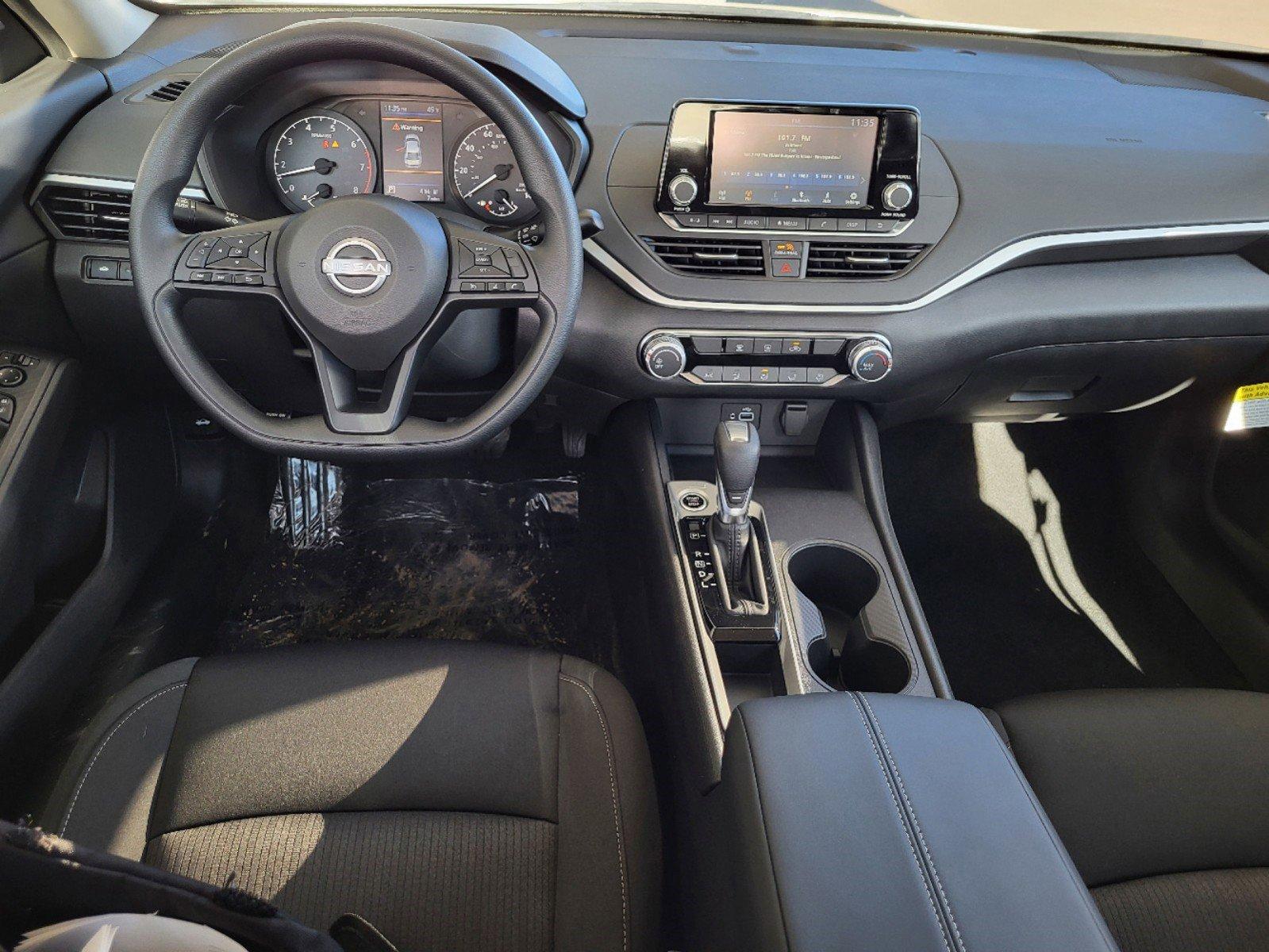 2025 Nissan Altima Vehicle Photo in Albuquerque, NM 87110