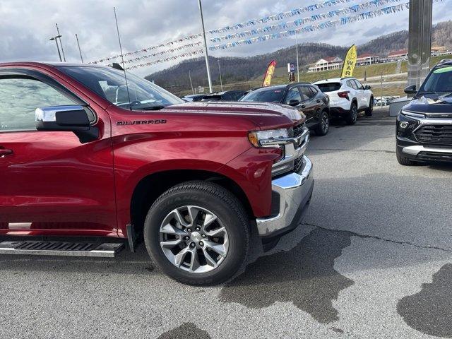 Used 2022 Chevrolet Silverado 1500 Limited LT with VIN 1GCPYDEK5NZ142906 for sale in Sutton, WV