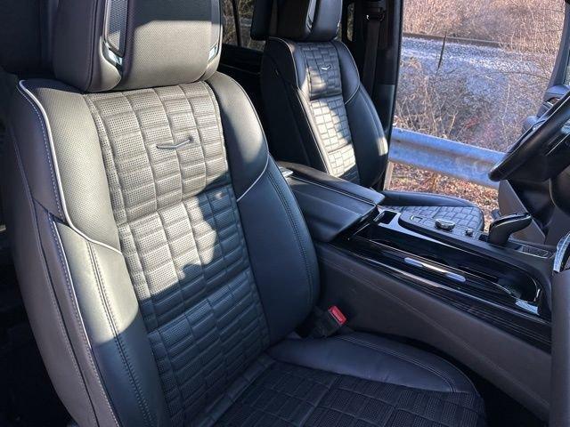 2023 Cadillac Escalade ESV Vehicle Photo in MEDINA, OH 44256-9631