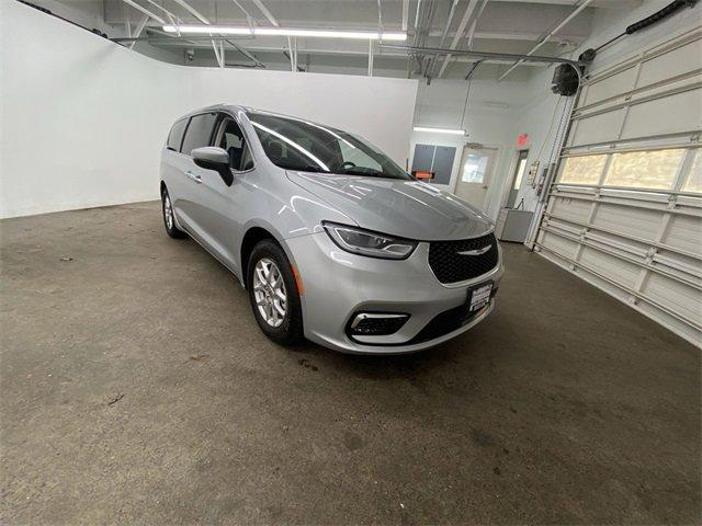 2023 Chrysler Pacifica Vehicle Photo in PORTLAND, OR 97225-3518