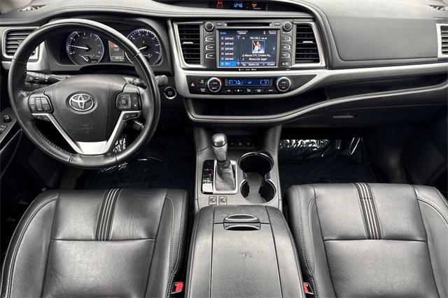 2018 Toyota Highlander Vehicle Photo in ELK GROVE, CA 95757-8703