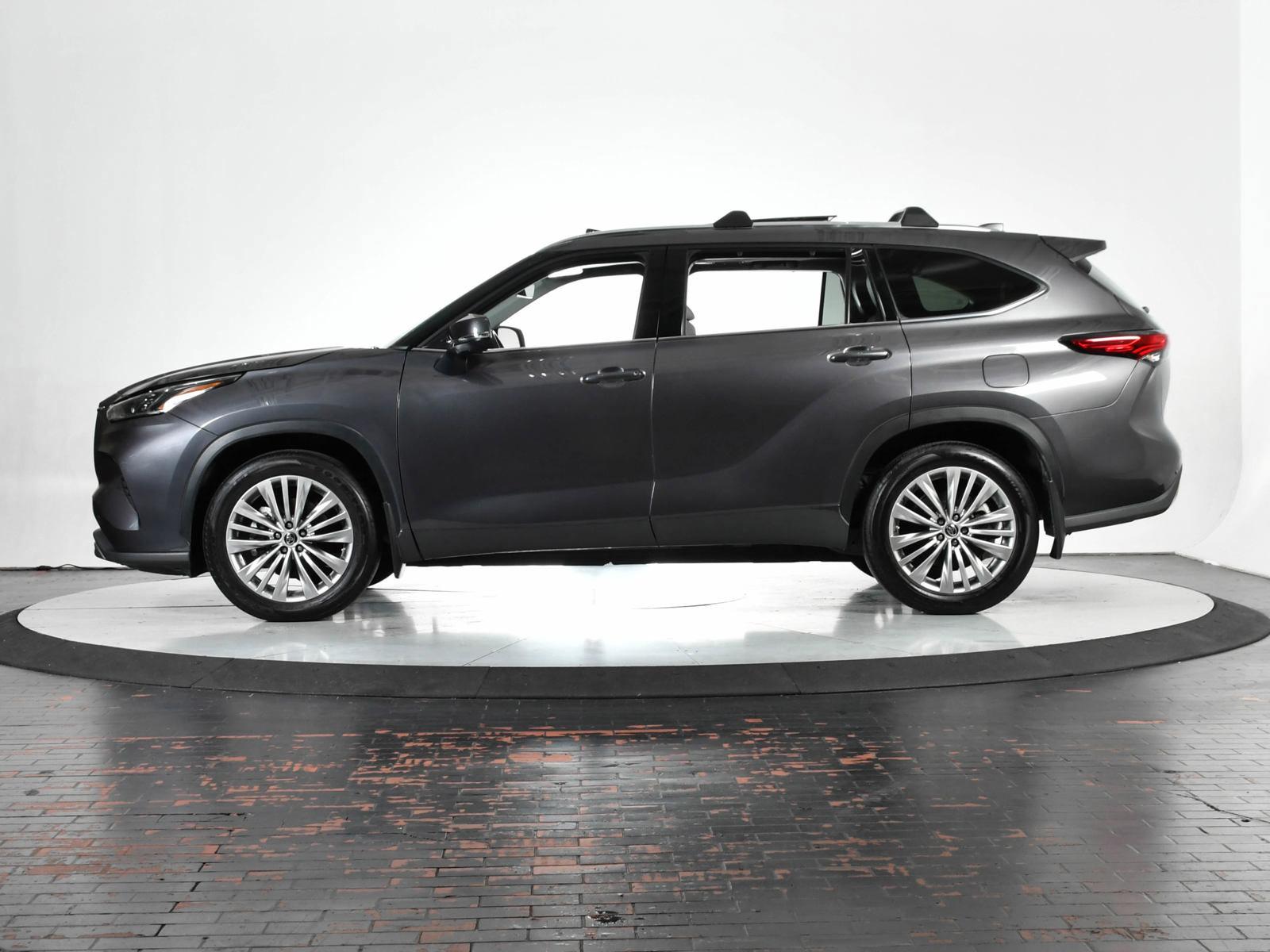 2022 Toyota Highlander Vehicle Photo in DALLAS, TX 75235