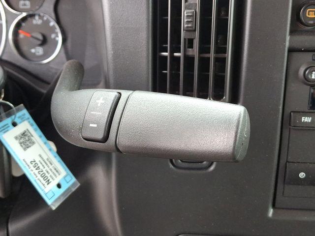 2025 GMC Savana Cutaway 3500 Vehicle Photo in DANBURY, CT 06810-5034