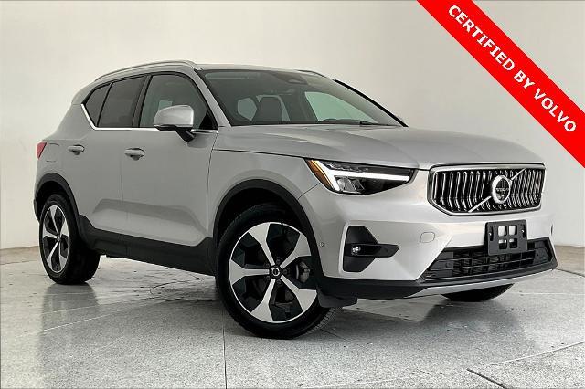 2025 Volvo XC40 Vehicle Photo in Grapevine, TX 76051
