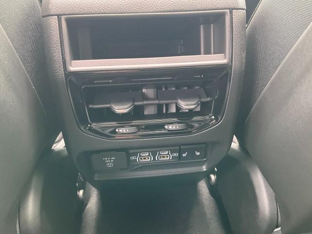 2025 Jeep Grand Cherokee Vehicle Photo in Kaukauna, WI 54130