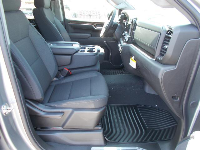 2025 GMC Sierra 1500 Vehicle Photo in LOWELL, MA 01852-4336