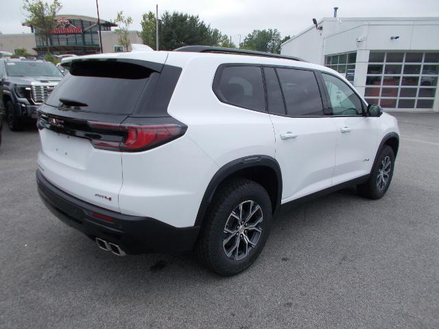 2025 GMC Acadia Vehicle Photo in LOWELL, MA 01852-4336