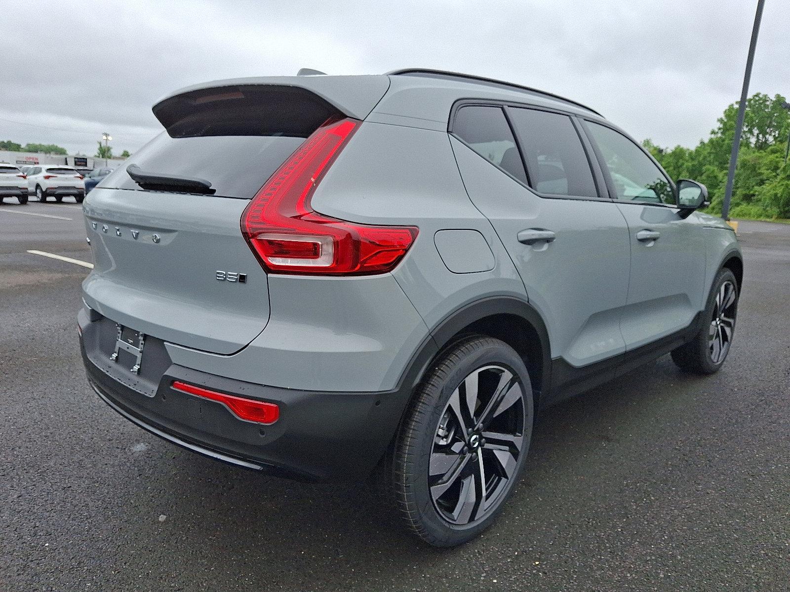 2025 Volvo XC40 Vehicle Photo in Trevose, PA 19053
