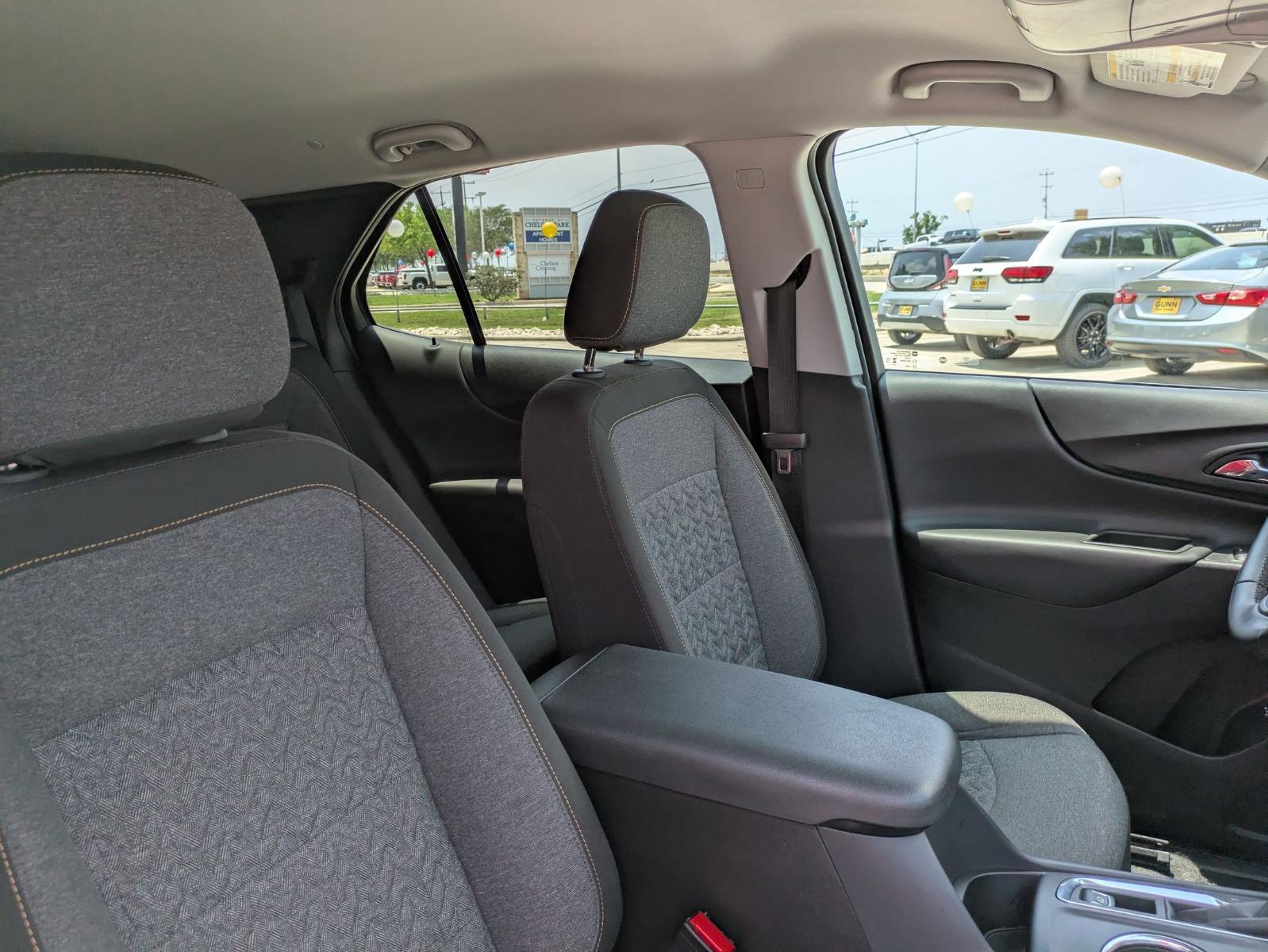 2024 Chevrolet Equinox Vehicle Photo in SELMA, TX 78154-1460
