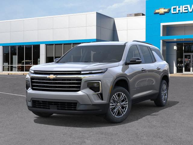 2025 Chevrolet Traverse Vehicle Photo in MOON TOWNSHIP, PA 15108-2571