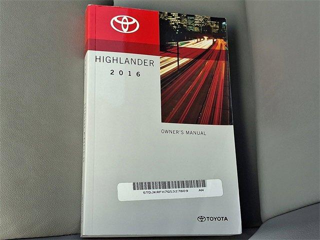 2016 Toyota Highlander Vehicle Photo in LANCASTER, PA 17601-0000