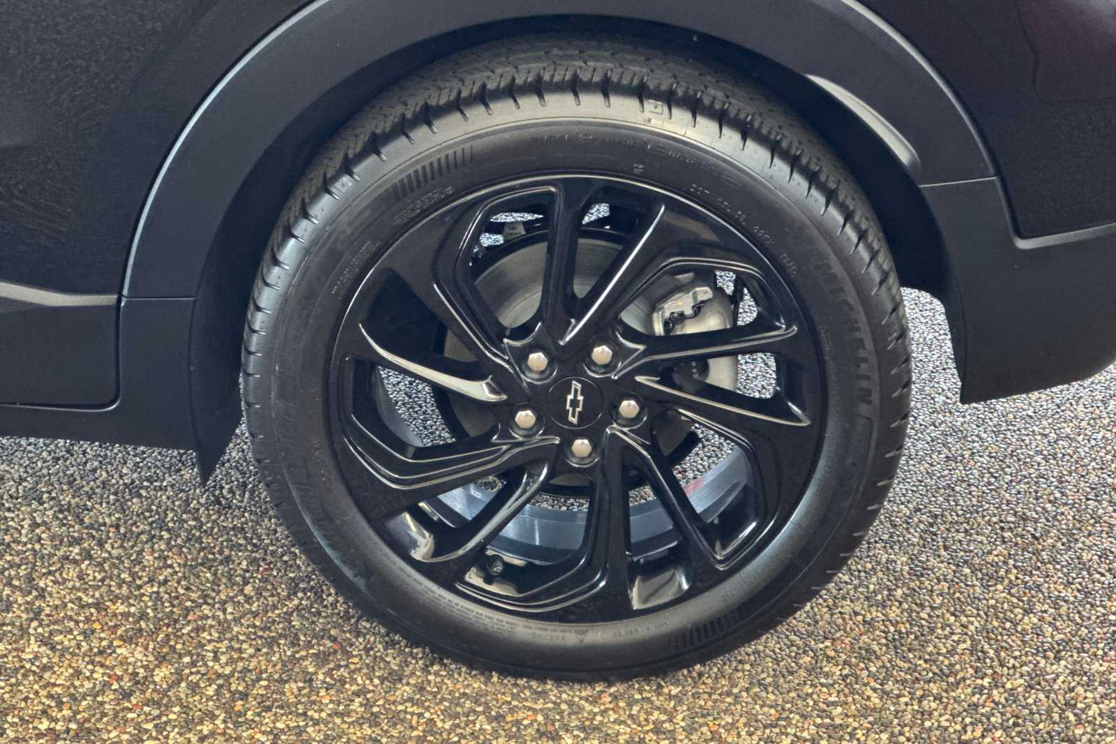 2027 Chevrolet Bolt RS - Photo 23