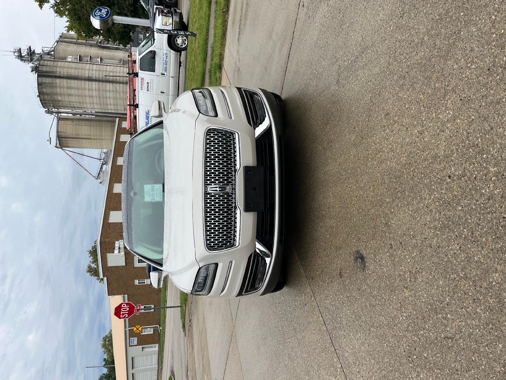 Used 2019 Lincoln Nautilus Reserve with VIN 2LMPJ8L96KBL39769 for sale in Fairbury, IL