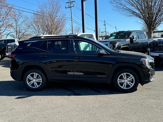 2024 GMC Terrain Vehicle Photo in LOWELL, MA 01852-4336