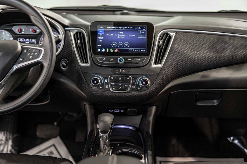 2023 Chevrolet Malibu Vehicle Photo in Saint Charles, IL 60174