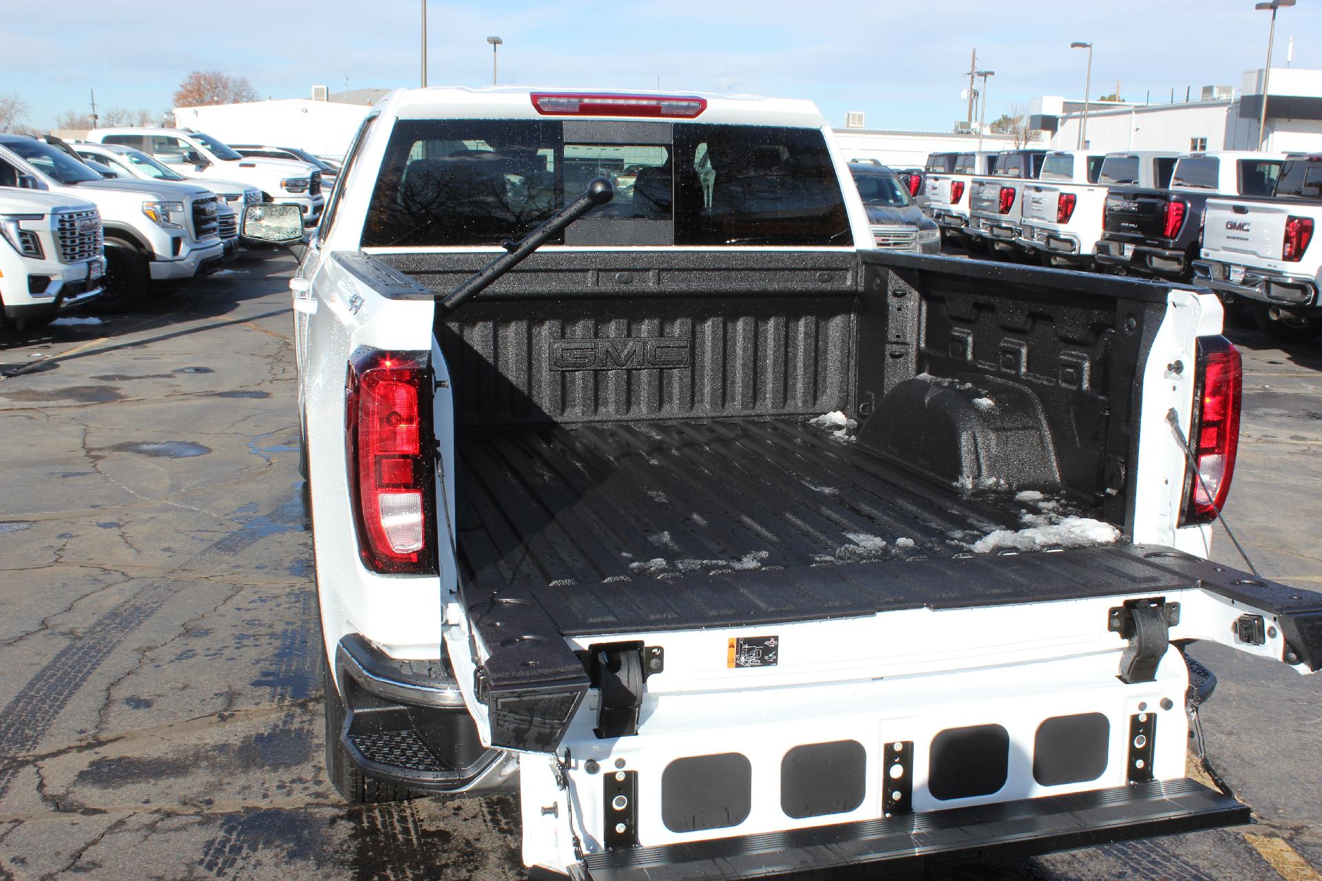 2025 GMC Sierra 1500 Vehicle Photo in AURORA, CO 80012-4011