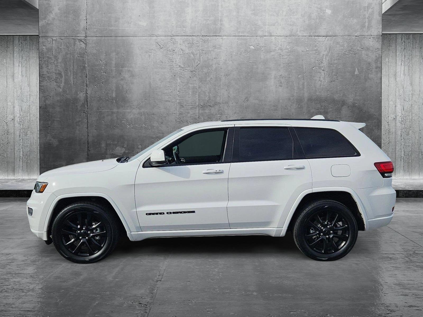 2017 Jeep Grand Cherokee Vehicle Photo in GILBERT, AZ 85297-0446