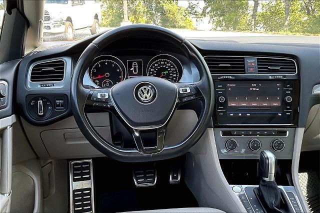 2017 Volkswagen Golf Alltrack Vehicle Photo in Tulsa, OK 74145