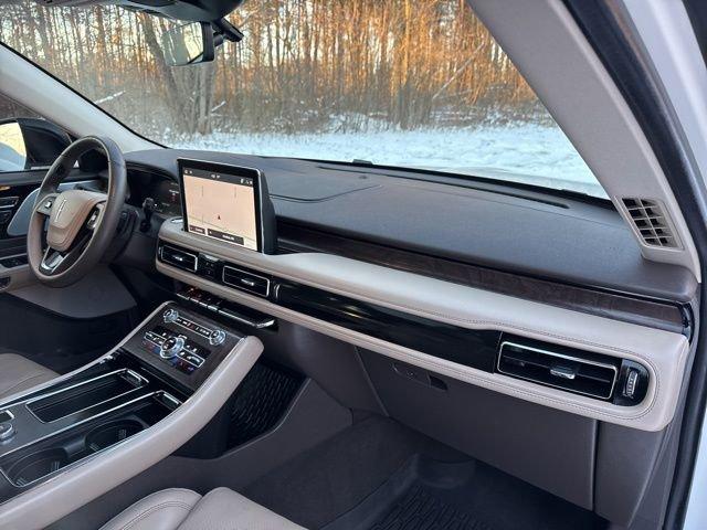 2022 Lincoln Aviator Vehicle Photo in MEDINA, OH 44256-9631