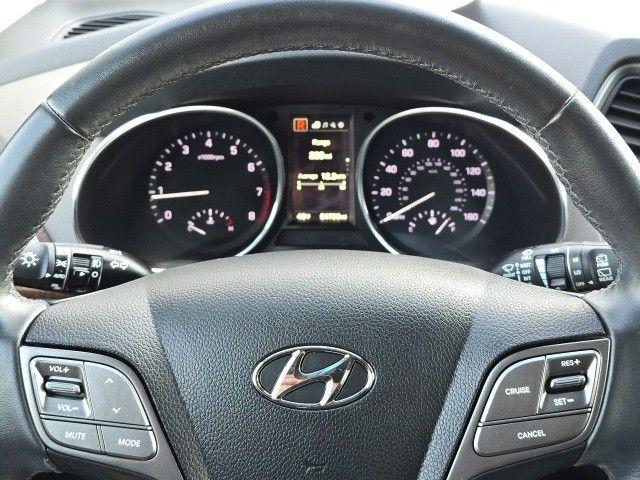 2017 Hyundai SANTA FE Vehicle Photo in Pleasant Hills, PA 15236