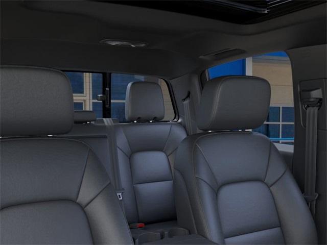 2024 Chevrolet Colorado Vehicle Photo in ENGLEWOOD, CO 80113-6708