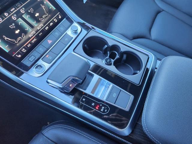 2025 Audi Q7 Vehicle Photo in HOUSTON, TX 77090