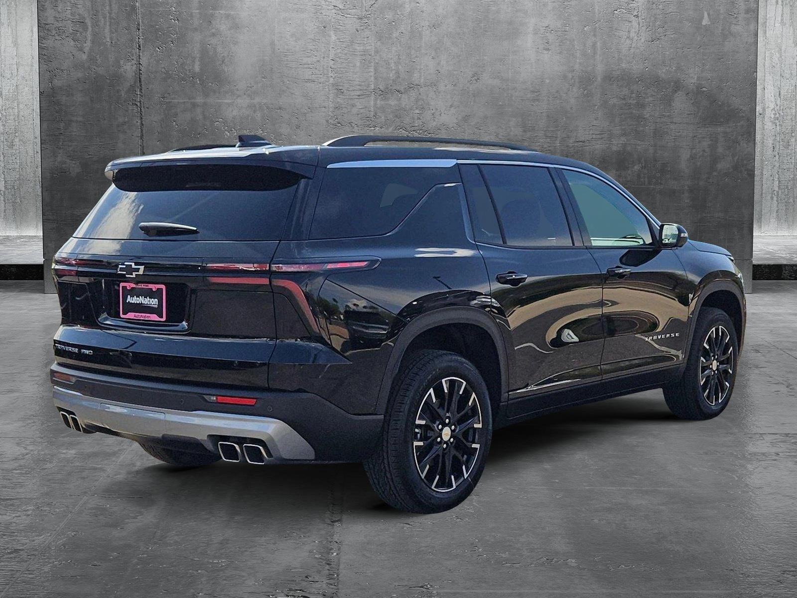 2025 Chevrolet Traverse Vehicle Photo in PEORIA, AZ 85382-3715