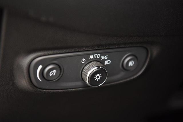 2020 Chevrolet Equinox Vehicle Photo in Ballwin, MO 63011