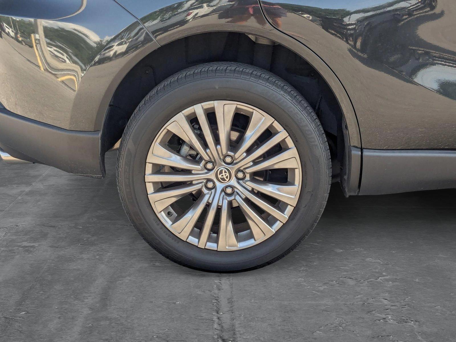 2021 Toyota Venza Vehicle Photo in St. Petersburg, FL 33713