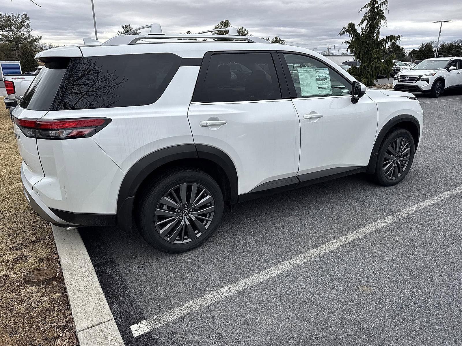 2025 Nissan Pathfinder Vehicle Photo in Mechanicsburg, PA 17050-2306
