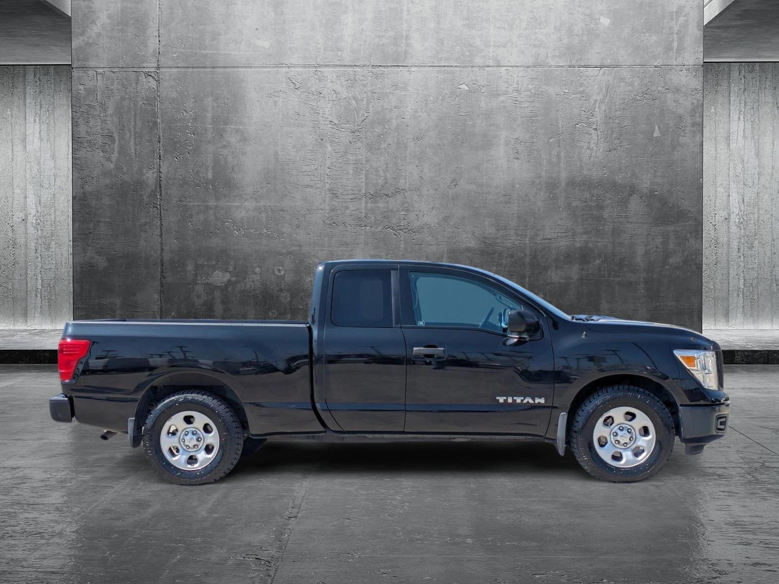 2017 Nissan Titan Vehicle Photo in Tustin, CA 92782