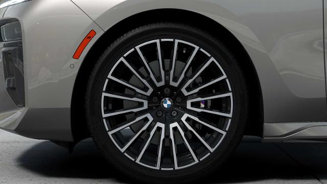 2025 BMW 760i xDrive Vehicle Photo in GRAPEVINE, TX 76051