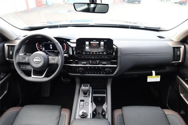 2025 Nissan Pathfinder Vehicle Photo in Hazelwood, MO 63042