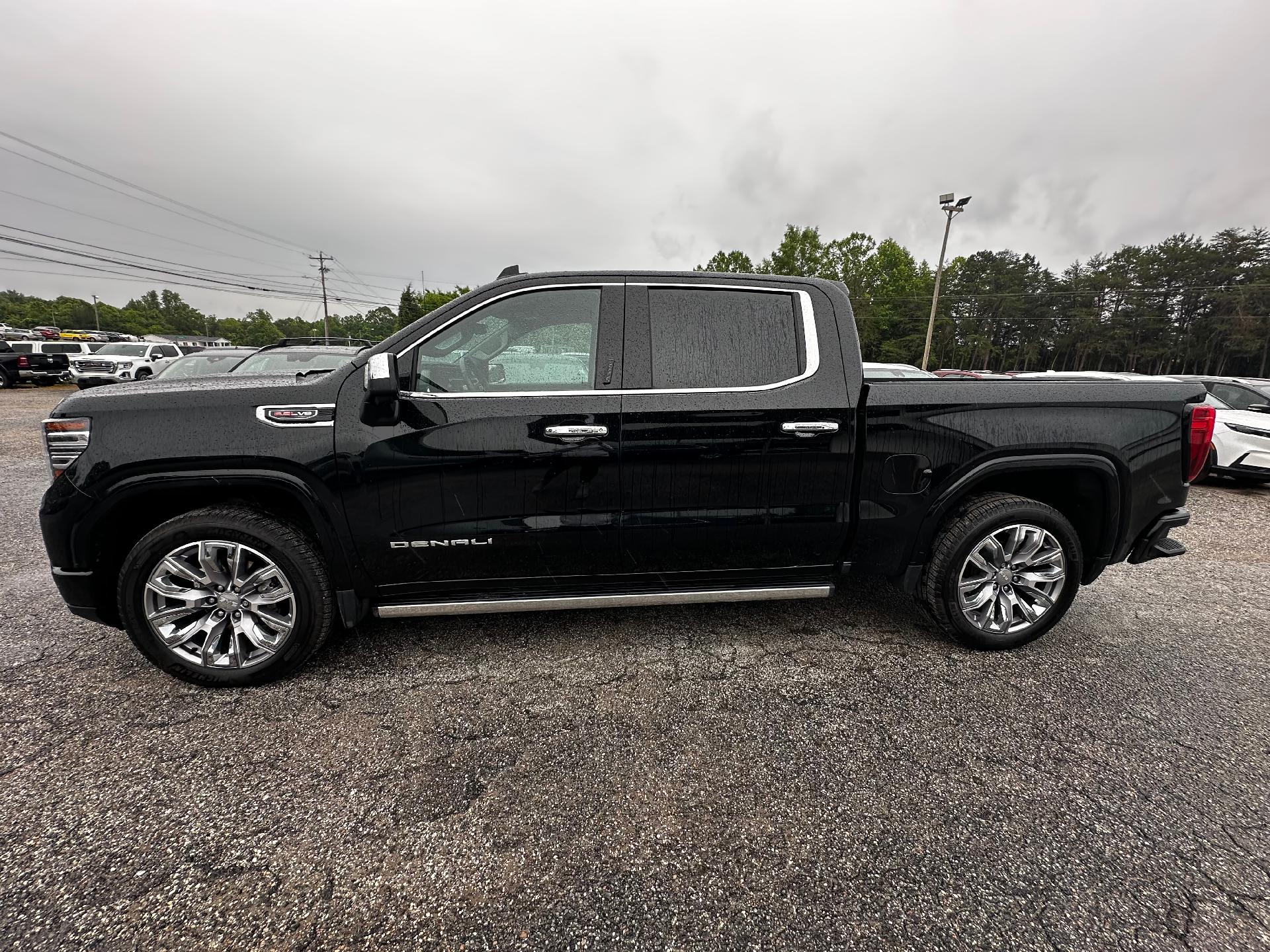 Used 2022 GMC Sierra 1500 Denali Denali with VIN 1GTUUGEL4NZ542450 for sale in Farmville, VA