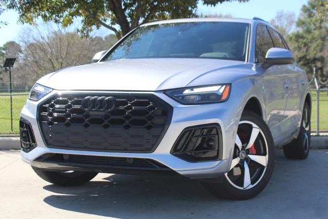 2024 Audi Q5 Vehicle Photo in HOUSTON, TX 77090