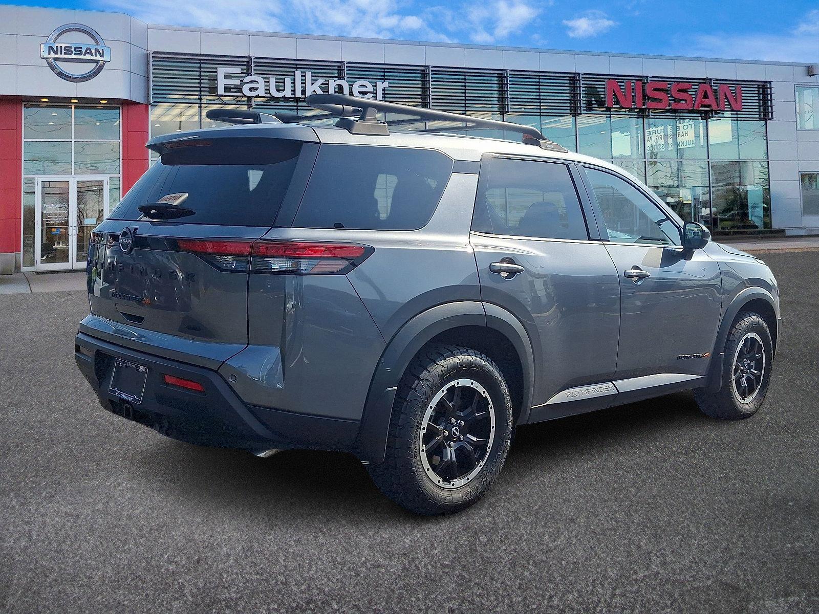 2024 Nissan Pathfinder Vehicle Photo in Harrisburg, PA 17111-1033