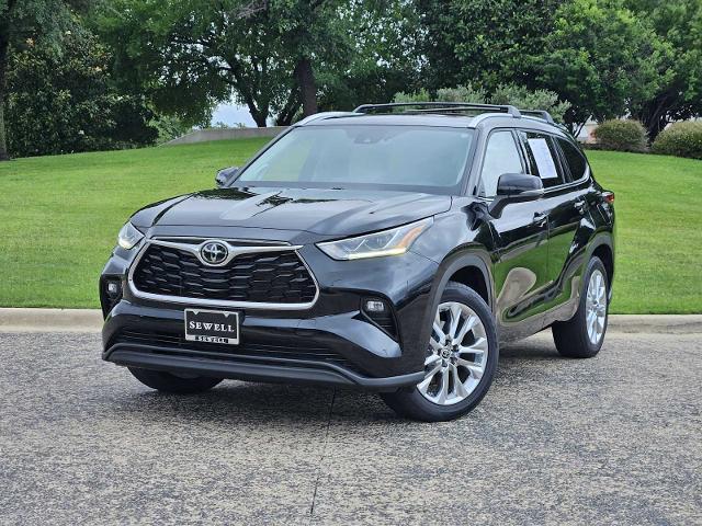 2023 Toyota Highlander Vehicle Photo in Fort Worth, TX 76132