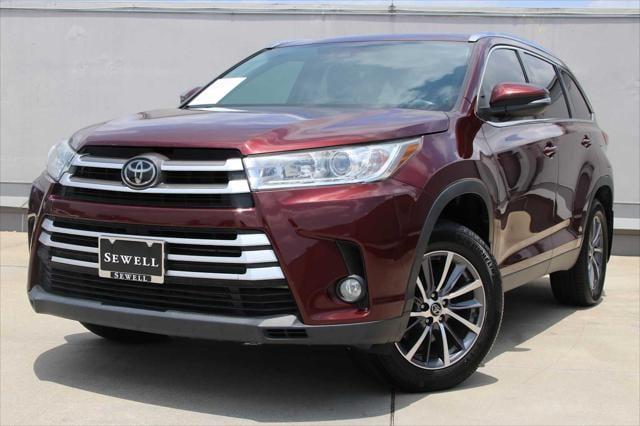 2019 Toyota Highlander Vehicle Photo in SUGAR LAND, TX 77478