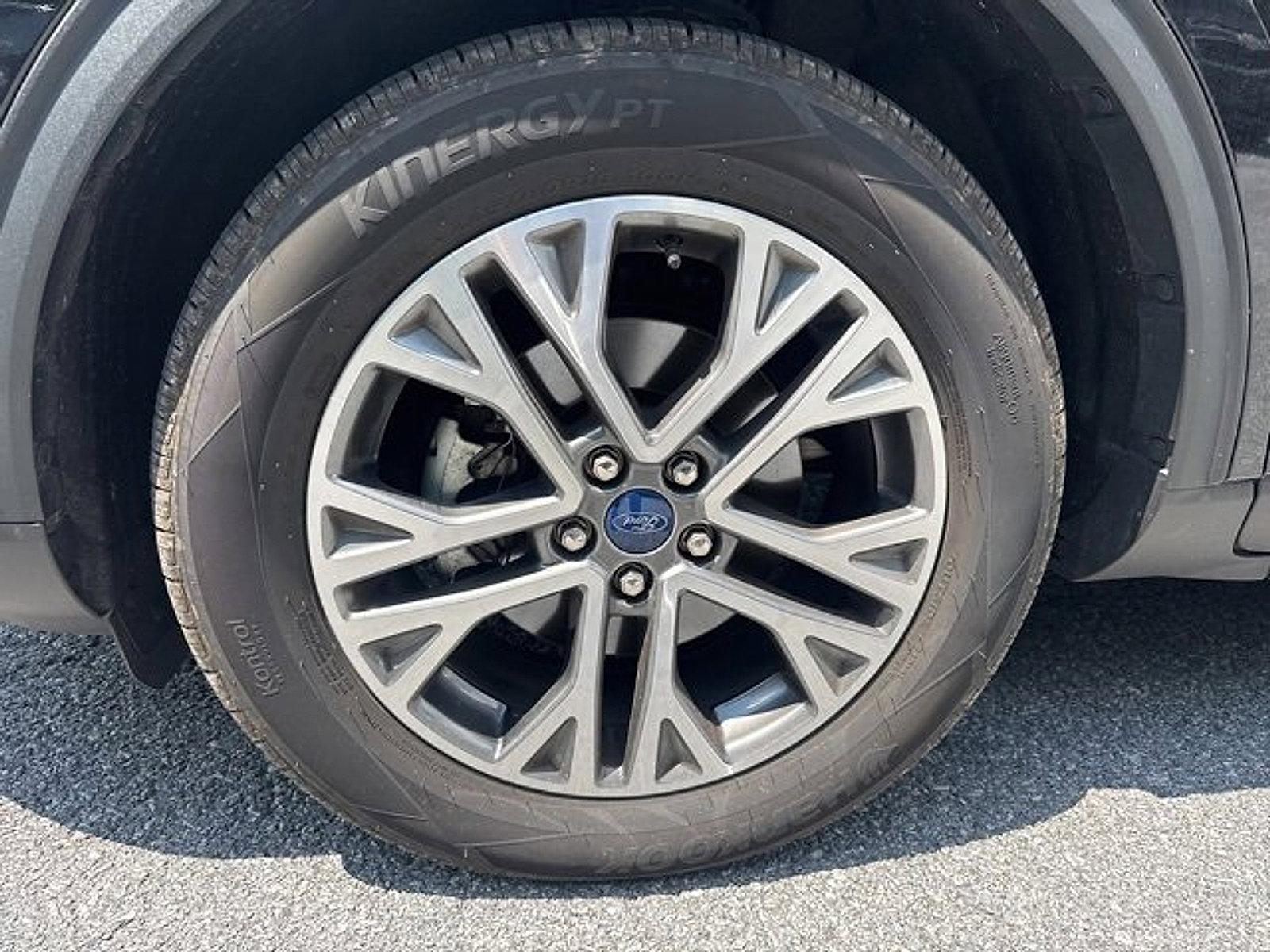 2020 Ford Escape Vehicle Photo in Harrisburg, PA 17111
