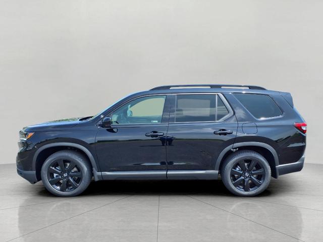 2025 Honda Pilot Vehicle Photo in Oshkosh, WI 54904