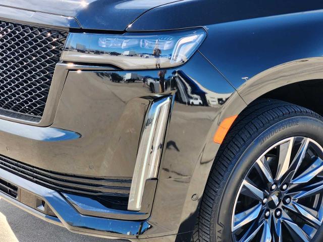2022 Cadillac Escalade Vehicle Photo in DENTON, TX 76210-9321